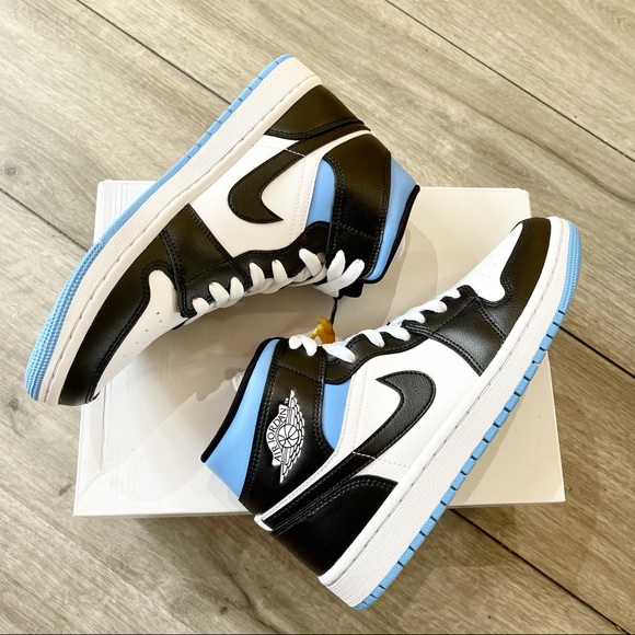 Air Jordan 1 Mid Women’s Black University Blue - Picture 8 of 9